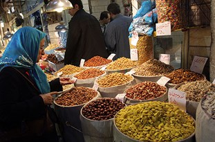 گزارش از وضعیت بازار شب عید / کاهش قدرت خرید مردم در آستانه سال‌نو