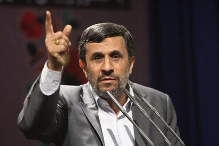 احمدی نژاد : می خواستند یک عده را بیاورند و به اسم ما قالب کنند /  سیلی های پی در پی من خواهد آمد