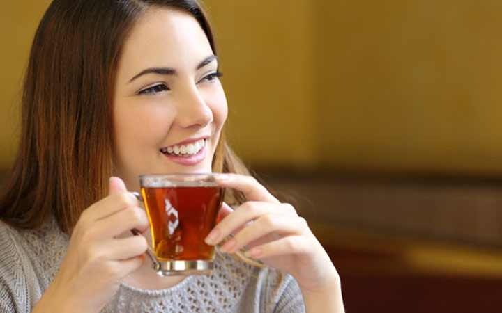 خواص چای سیاه؛ ۱۱ خاصیت این نوشیدنی گرم و دلچسب