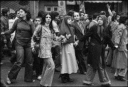 سرودهای خاطرانگیز روزهای به یادماندنی انقلاب ۱۳۵۷ +دانلود