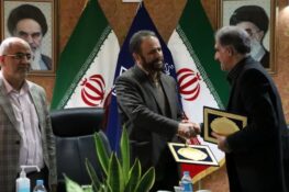 دانشگاه علوم پزشکی و ستاد فرمان امام(ره) برای ارائه خدمات به محرومین و اقشار آسیب‌پذیر جامعه تفاهم‌نامه همکاری امضاء کردند